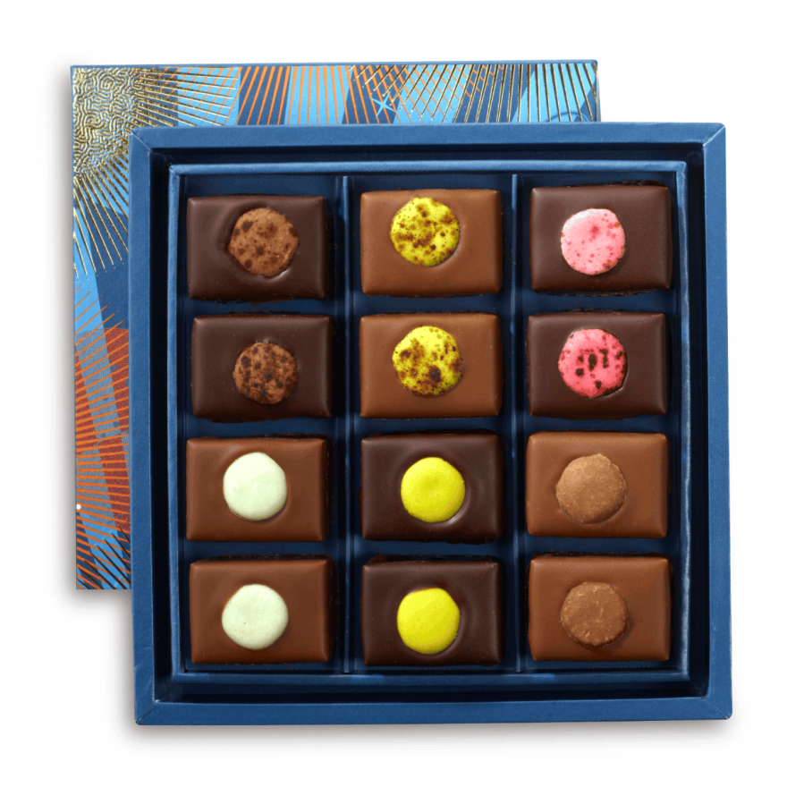 ASSORTIMENT DE 12 BONBONS CHOCOLAT AU MACARON