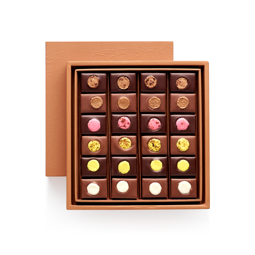 Assortiment de 24 chocolats au macaron