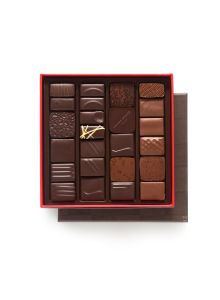 COFFRET DE BONBONS DE CHOCOLAT SIGNATURES ET CLASSIQUES