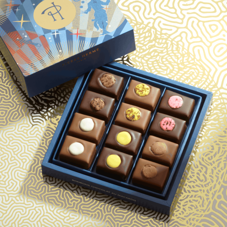 ASSORTIMENT DE 12 BONBONS CHOCOLAT AU MACARON | Pierre Hermé Paris
