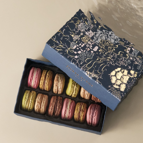 Coffret de 12 macarons Pierre Hermé Paris