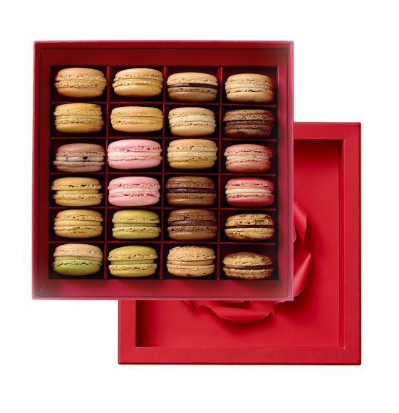 Collection "Eclosion" 24 Macarons - Coffret Syrine - Macarons Pierre Hermé