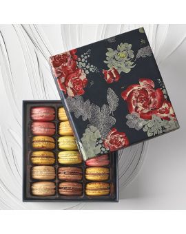 COFFRET DE 18 MACARONS - YUKIKO NORITAKE