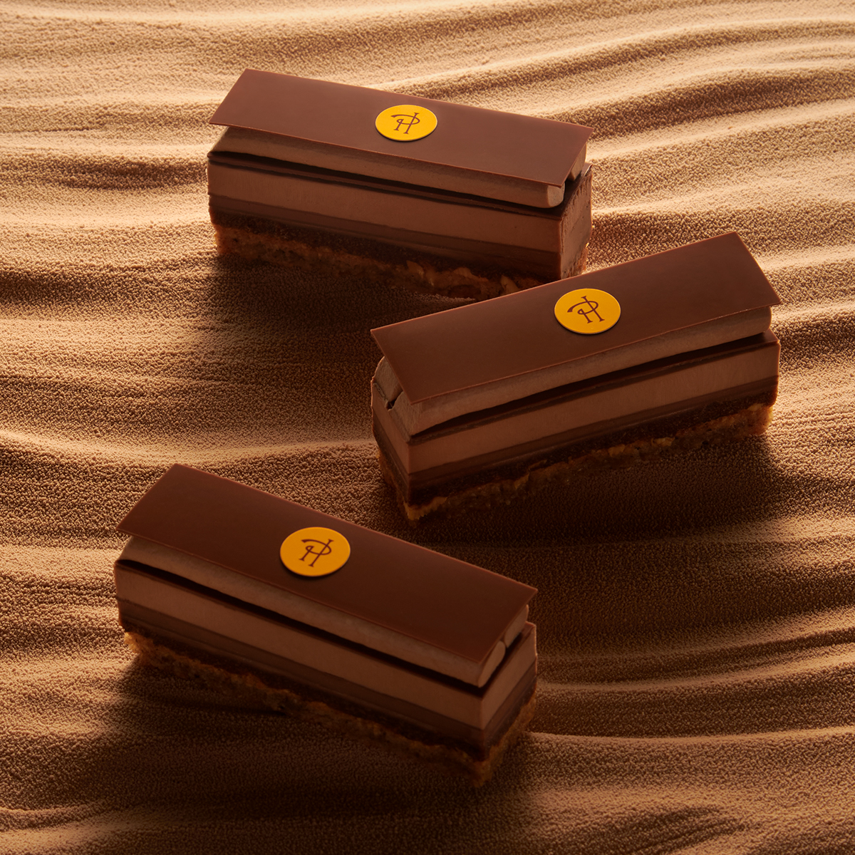 Pierre Hermé Pastries plaisir_sucr_indiv_1200x1200_1.jpg